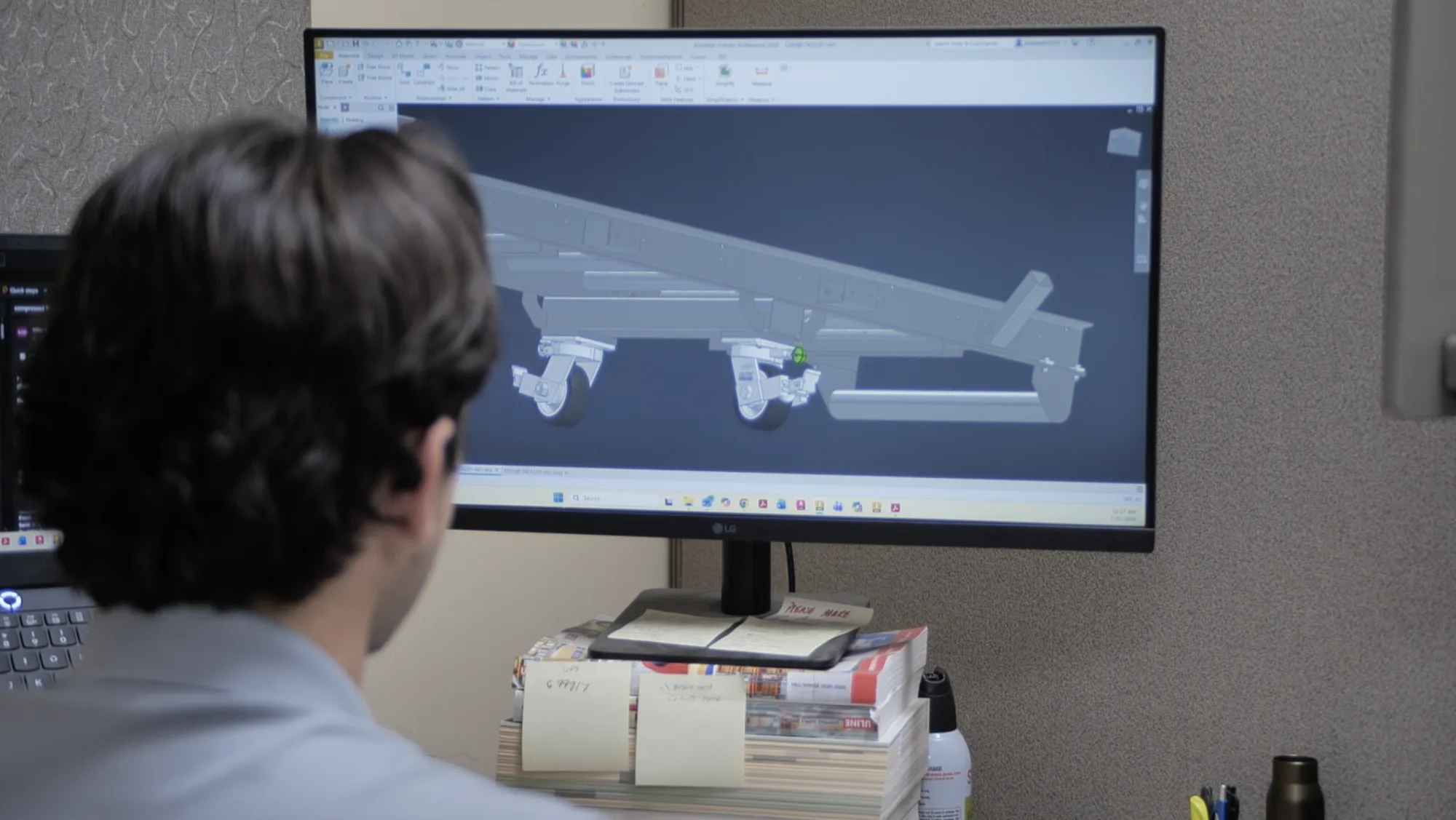 Conveyability engineer reviewing a conveyor assembly on screen